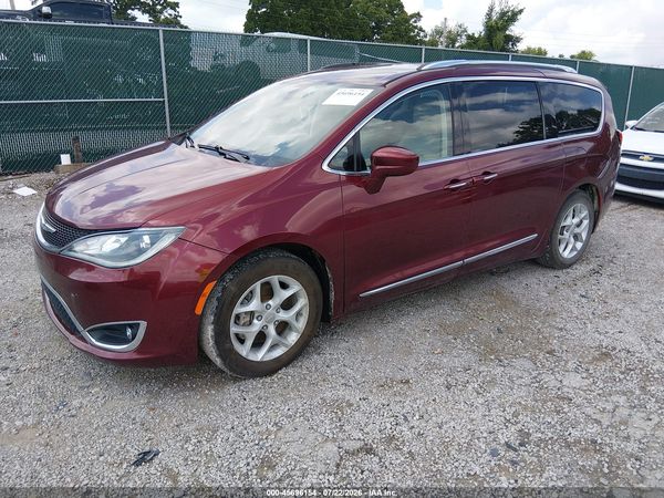 2018 CHRYSLER PACIFICA TOURING L PLUS — I2