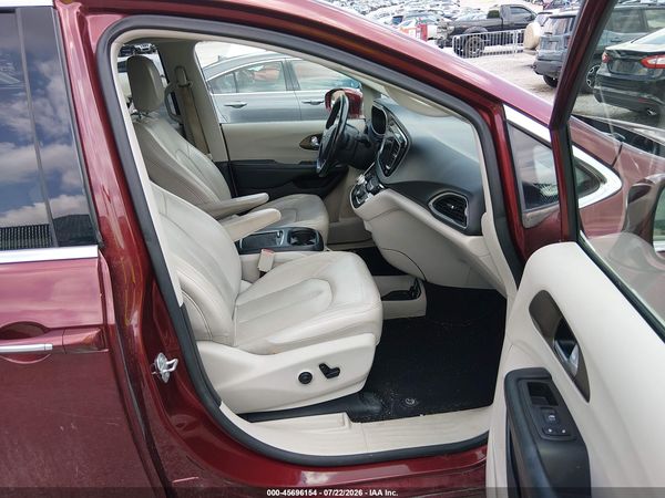 2018 CHRYSLER PACIFICA TOURING L PLUS — I5