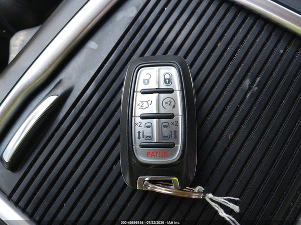 2018 CHRYSLER PACIFICA TOURING L PLUS — I11