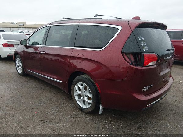2017 CHRYSLER PACIFICA TOURING-L PLUS — I3