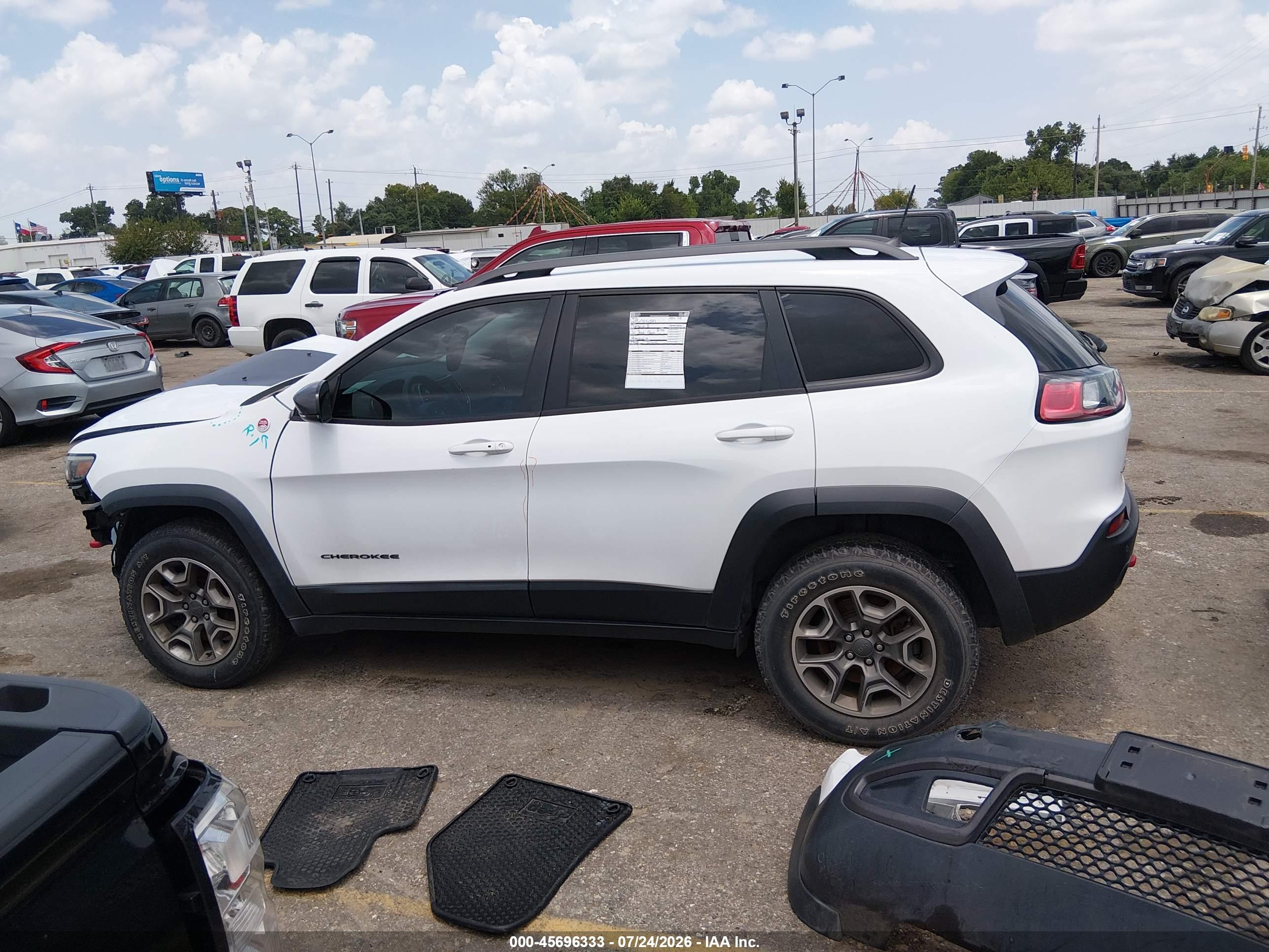 2020 JEEP CHEROKEE TRAILHAWK 4X4