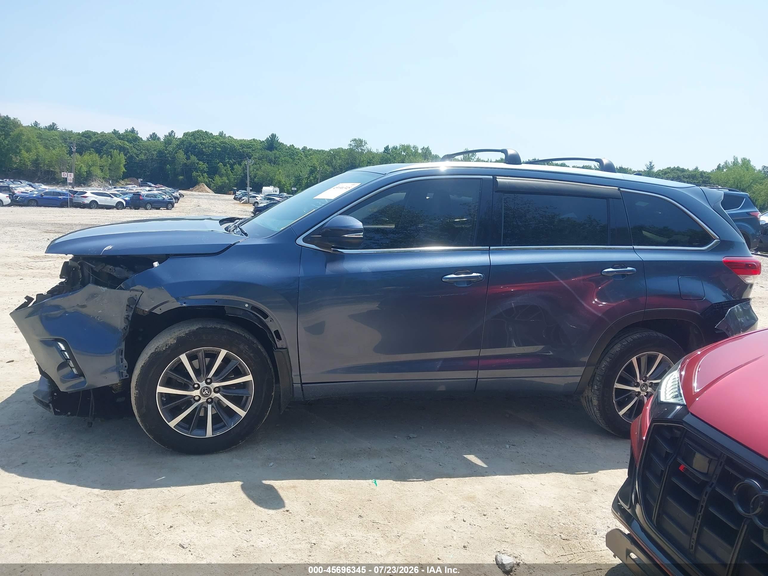 2017 TOYOTA HIGHLANDER XLE