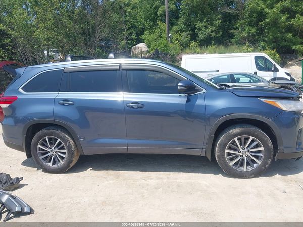 2017 TOYOTA HIGHLANDER XLE