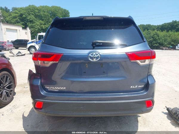 2017 TOYOTA HIGHLANDER XLE