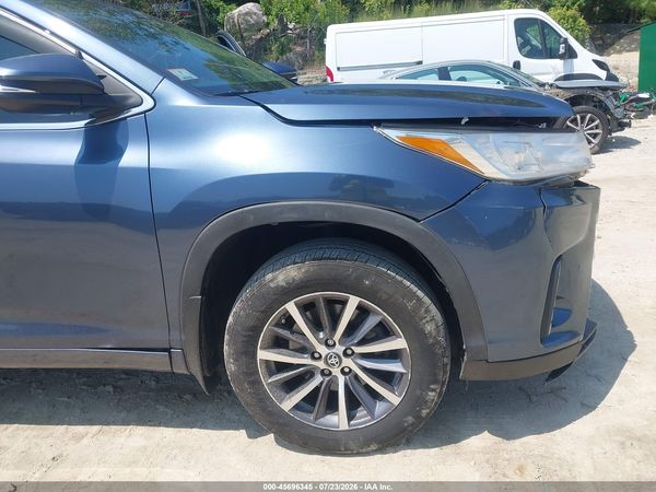 2017 TOYOTA HIGHLANDER XLE
