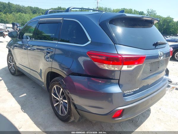 2017 TOYOTA HIGHLANDER XLE