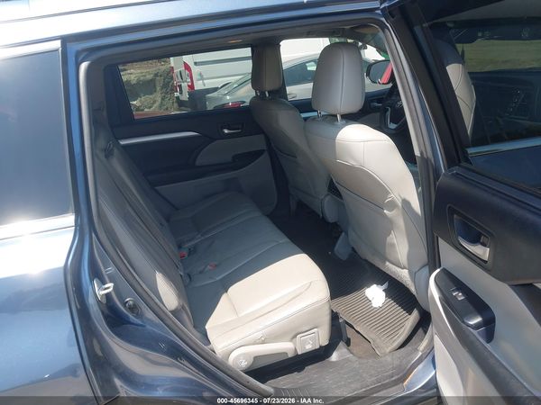 2017 TOYOTA HIGHLANDER XLE