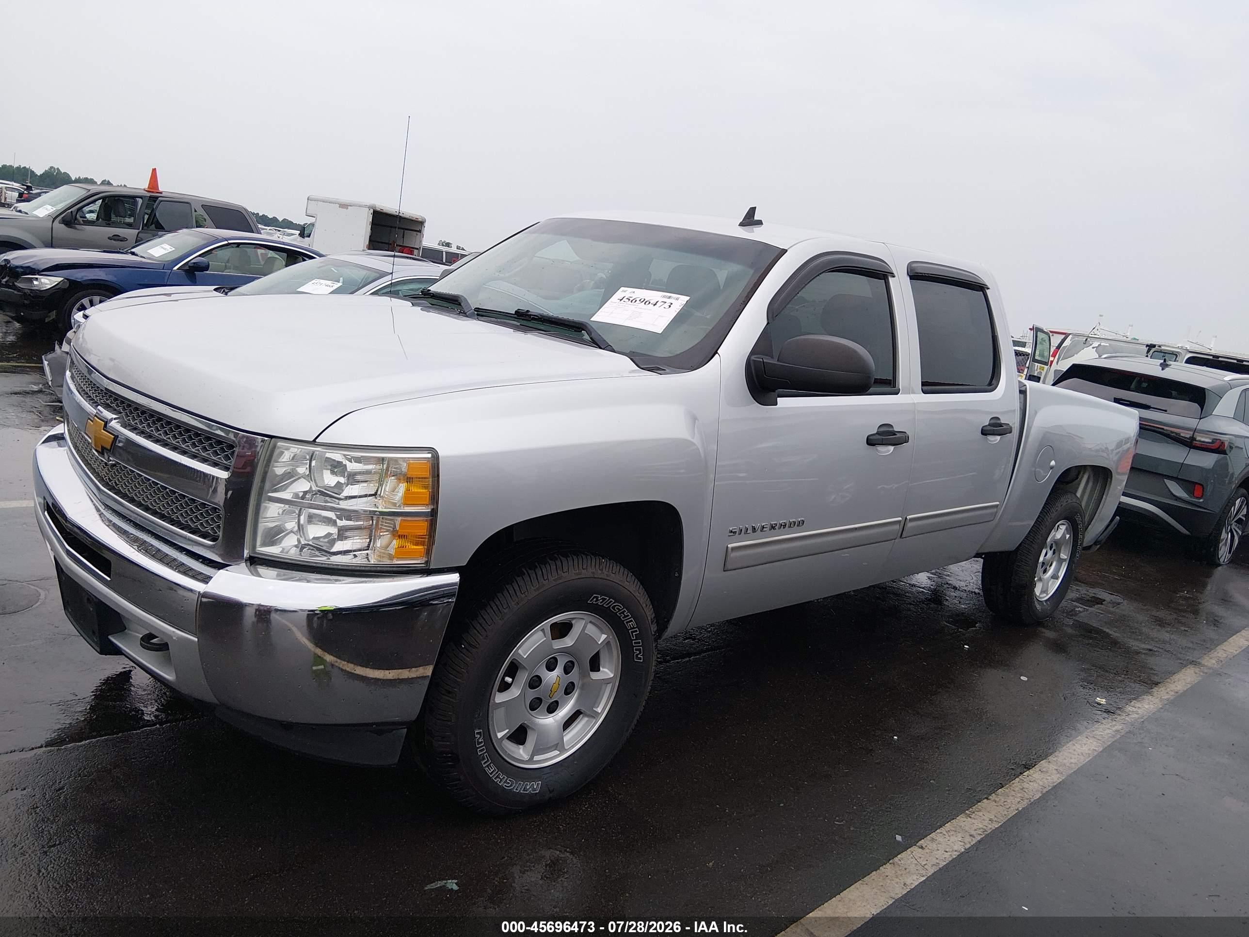 2013 CHEVROLET SILVERADO 1500 LT — I2