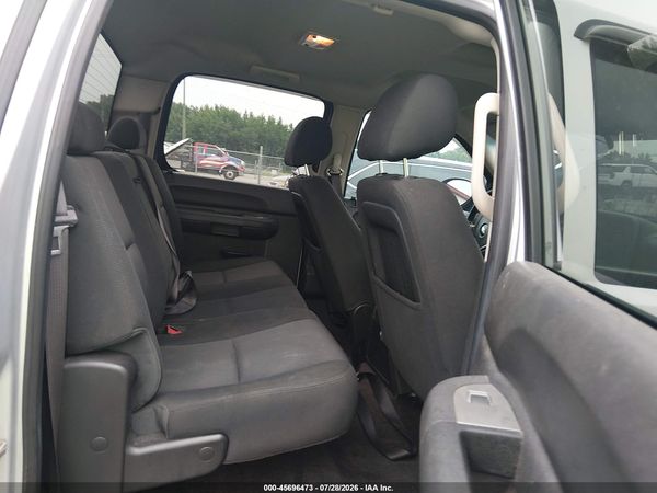 2013 CHEVROLET SILVERADO 1500 LT — I8