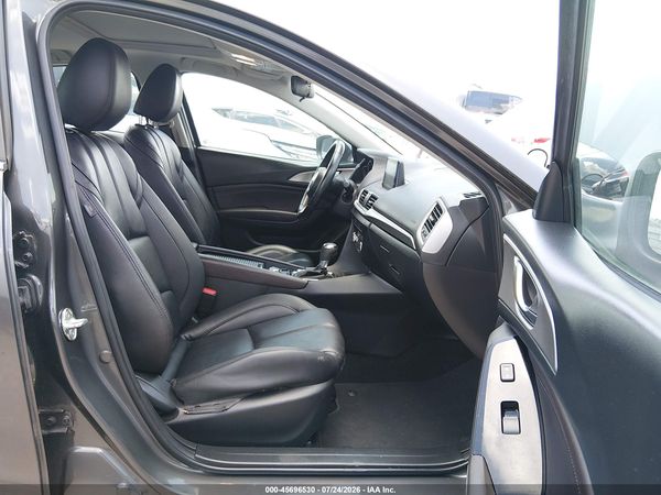 2018 MAZDA MAZDA3 TOURING