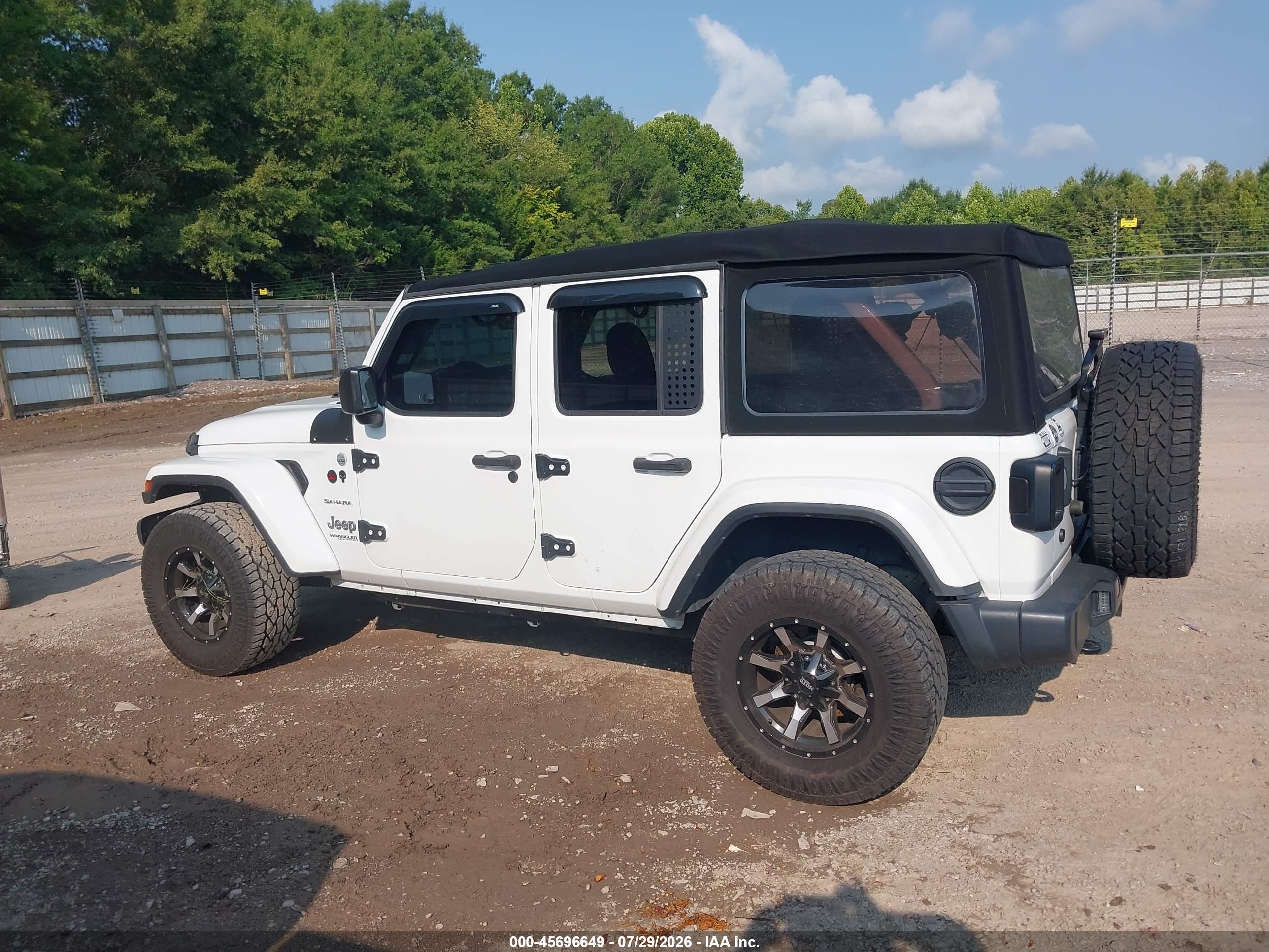 2019 JEEP WRANGLER UNLIMITED SAHARA 4X4