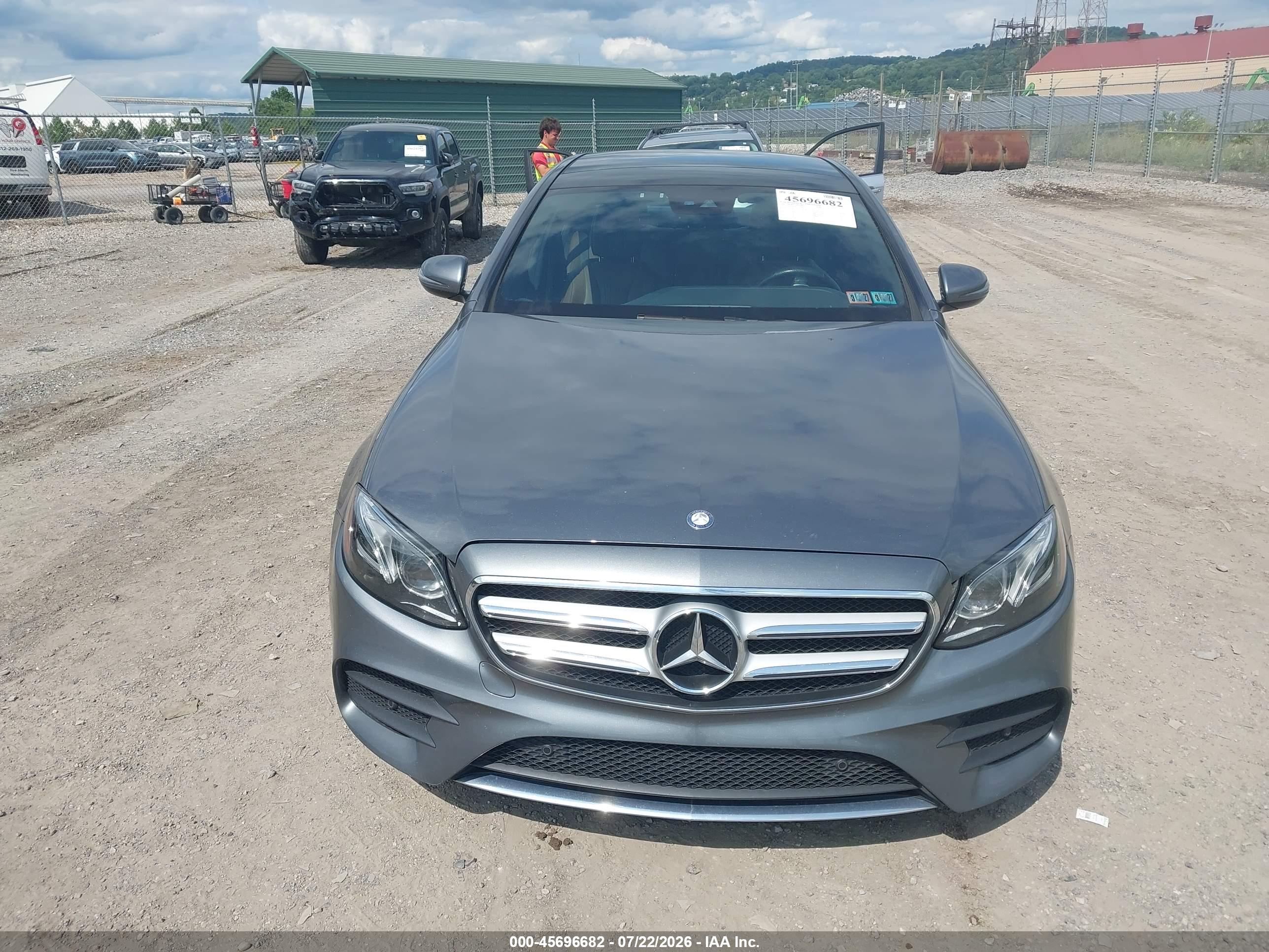 2017 MERCEDES-BENZ E 300 4MATIC