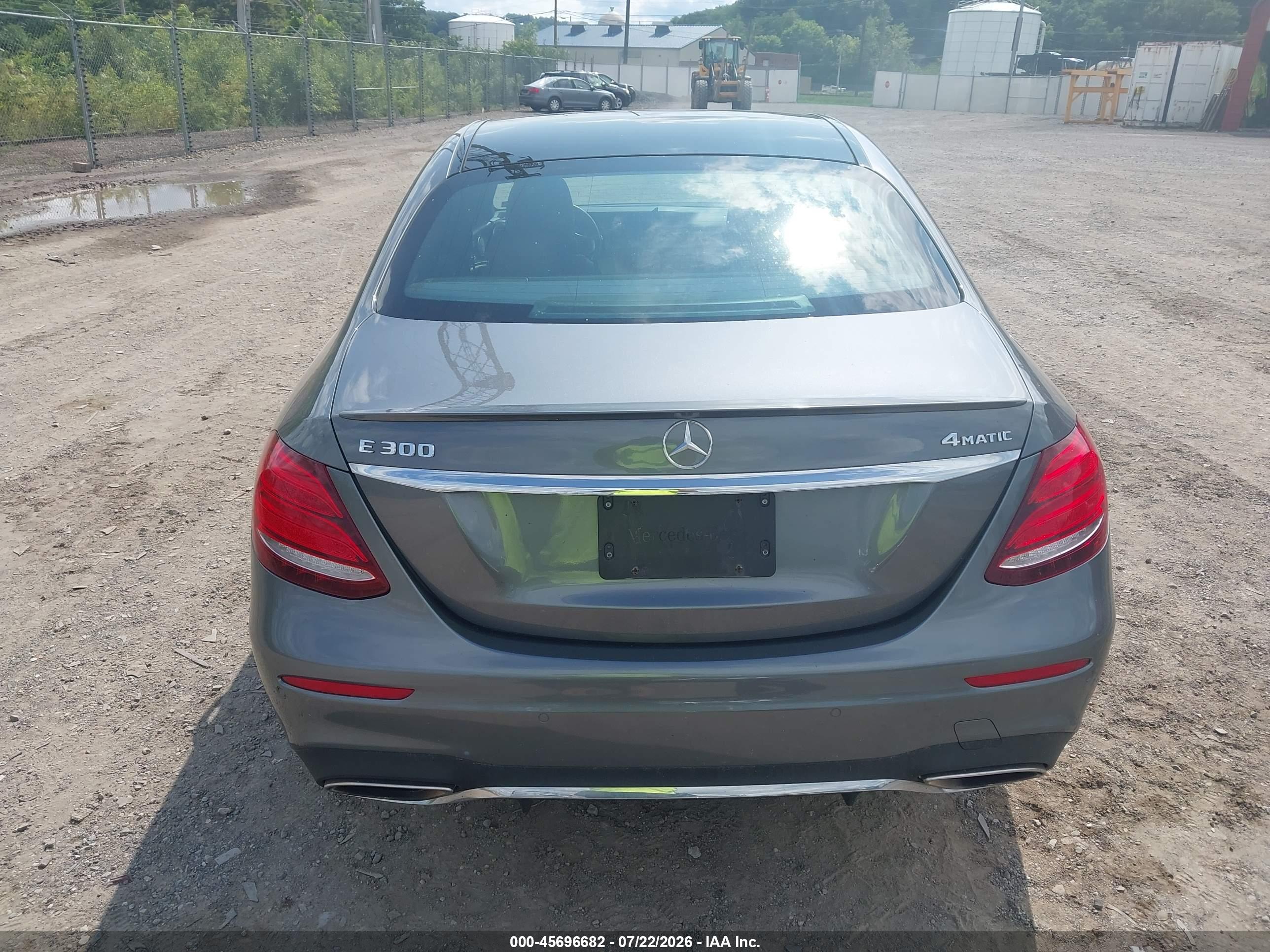 2017 MERCEDES-BENZ E 300 4MATIC