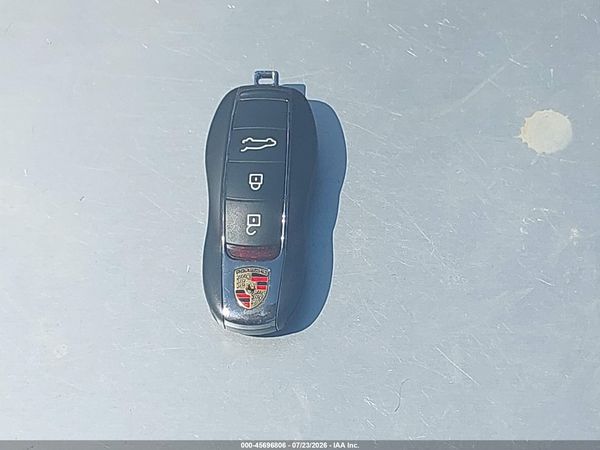 2024 PORSCHE MACAN S