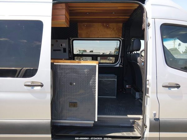 2019 MERCEDES-BENZ SPRINTER 2500 STANDARD ROOF V6