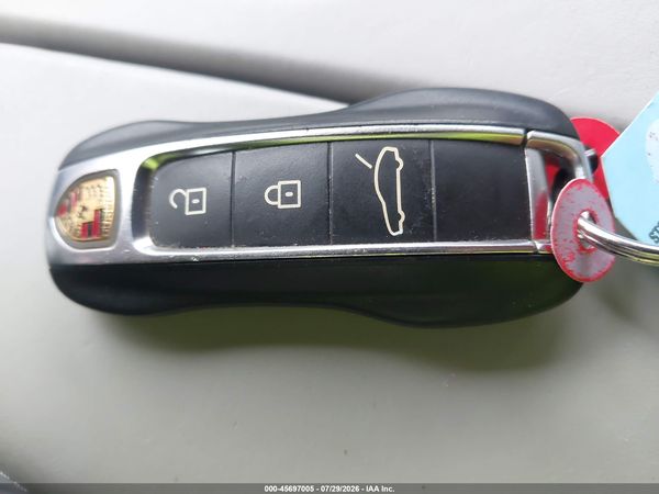 2019 PORSCHE PANAMERA 4S