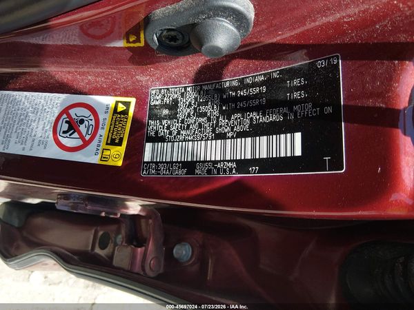 2019 TOYOTA HIGHLANDER SE
