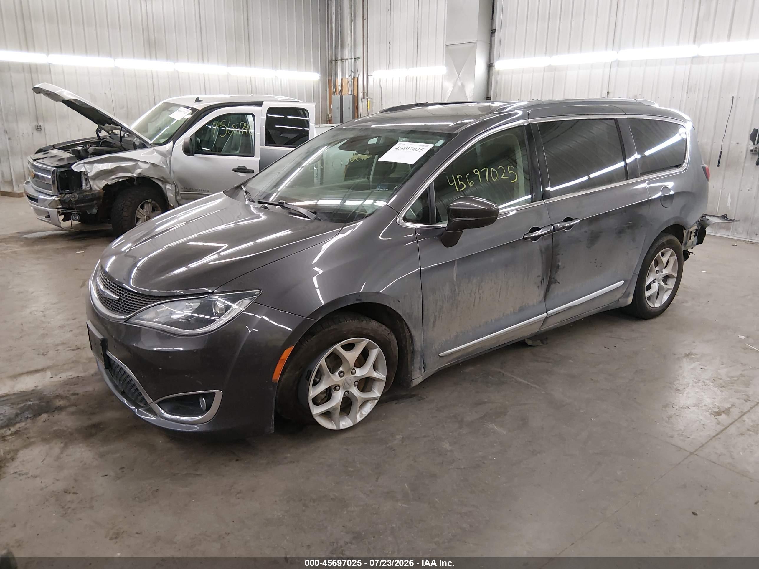 2019 CHRYSLER PACIFICA TOURING L PLUS — I2