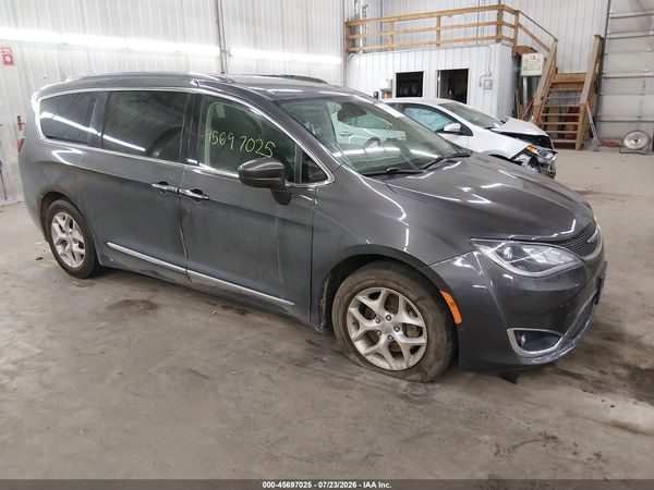 2019 CHRYSLER PACIFICA TOURING L PLUS — I1