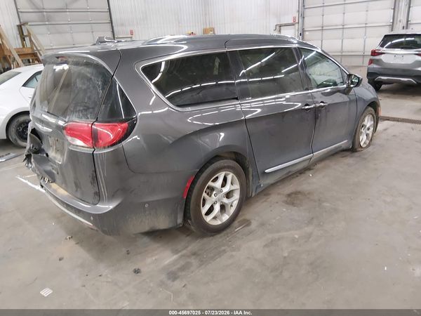 2019 CHRYSLER PACIFICA TOURING L PLUS — I4
