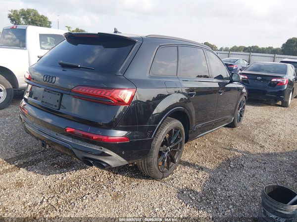 2021 AUDI SQ7