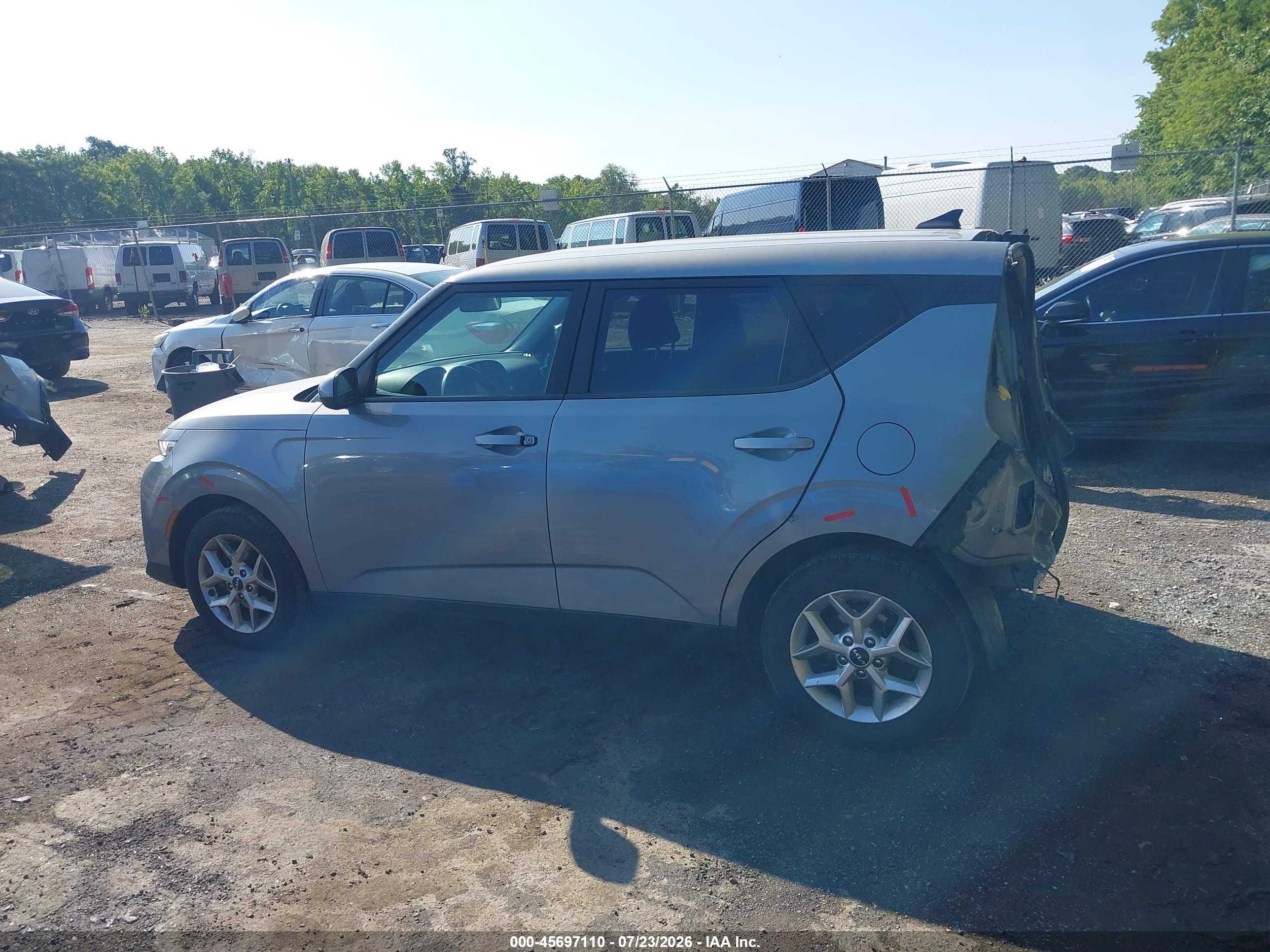 2022 KIA SOUL LX