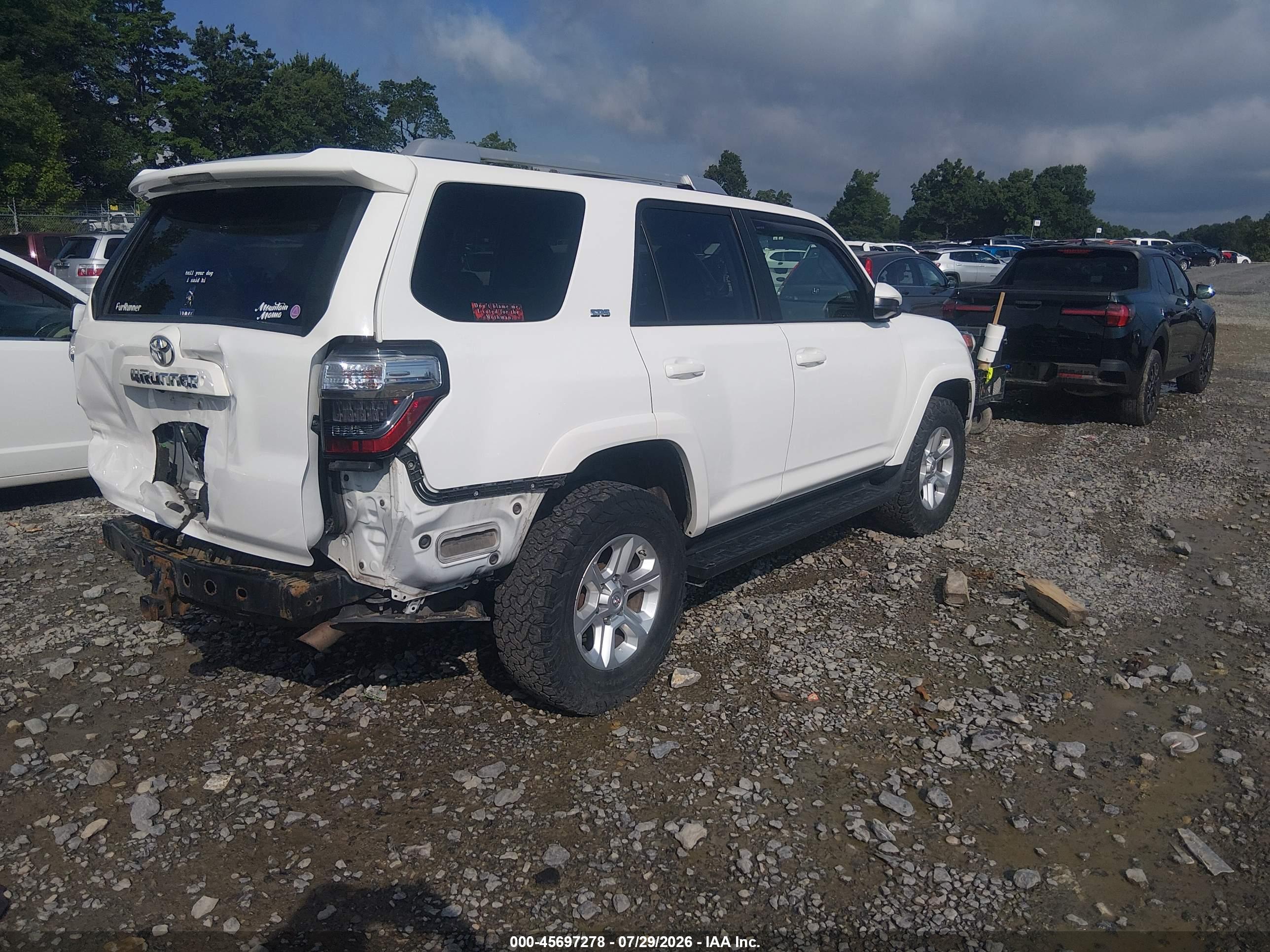 2016 TOYOTA 4RUNNER SR5
