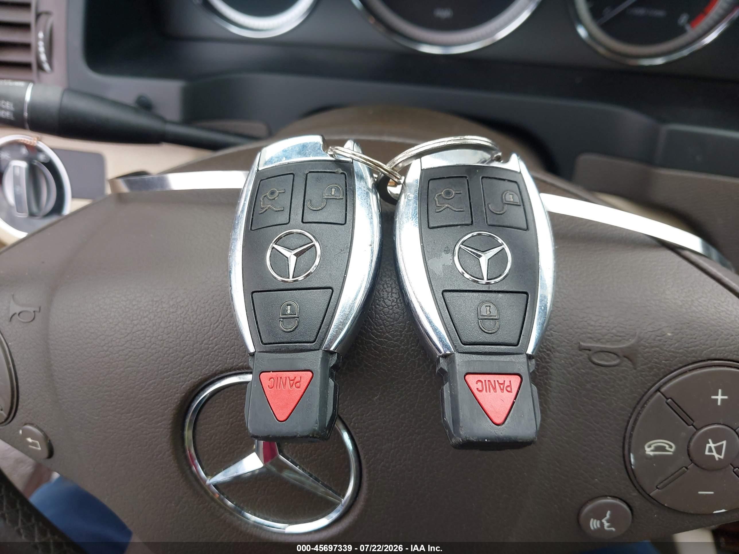 2011 MERCEDES-BENZ C 300 C300