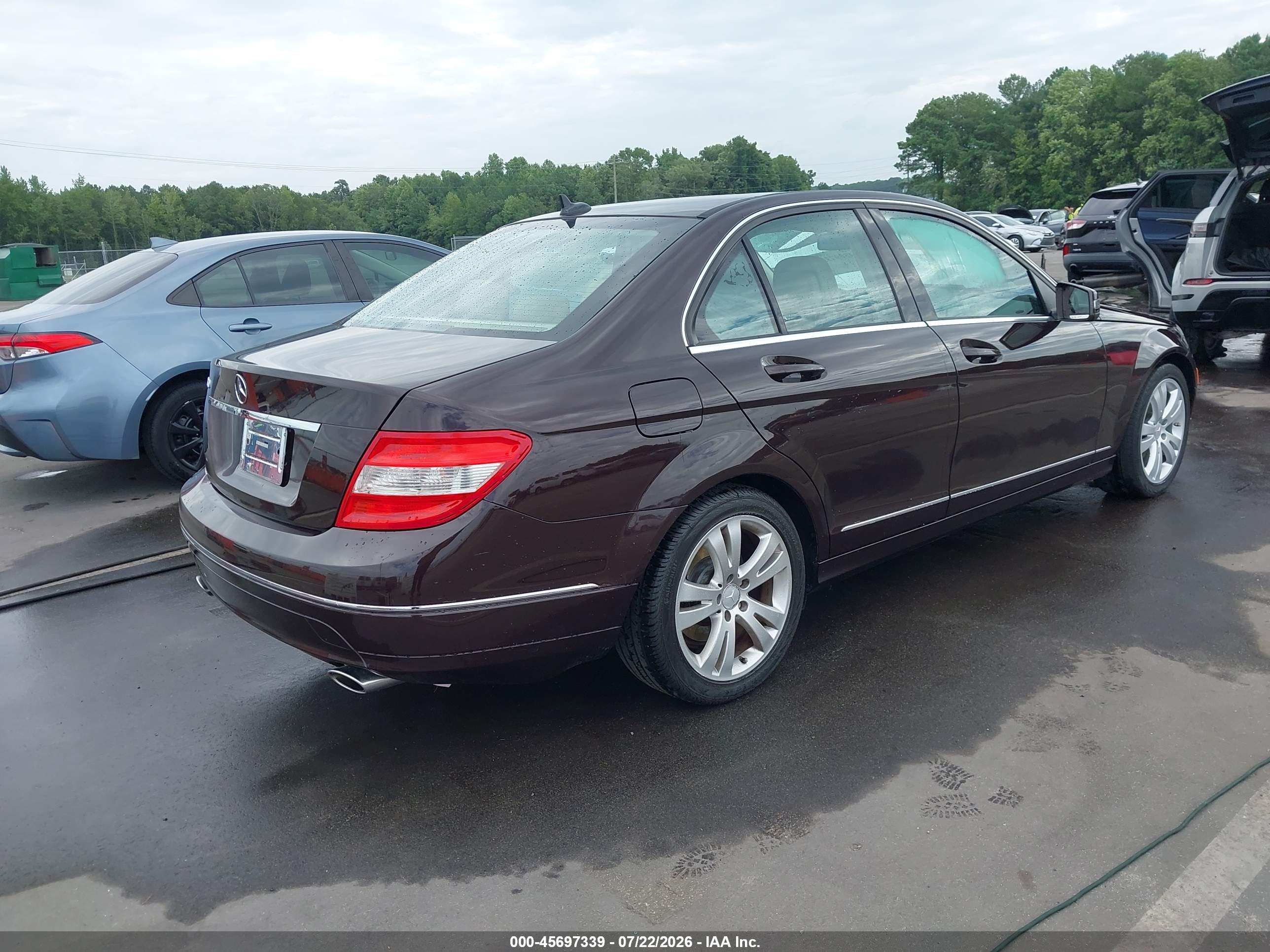 2011 MERCEDES-BENZ C 300 C300