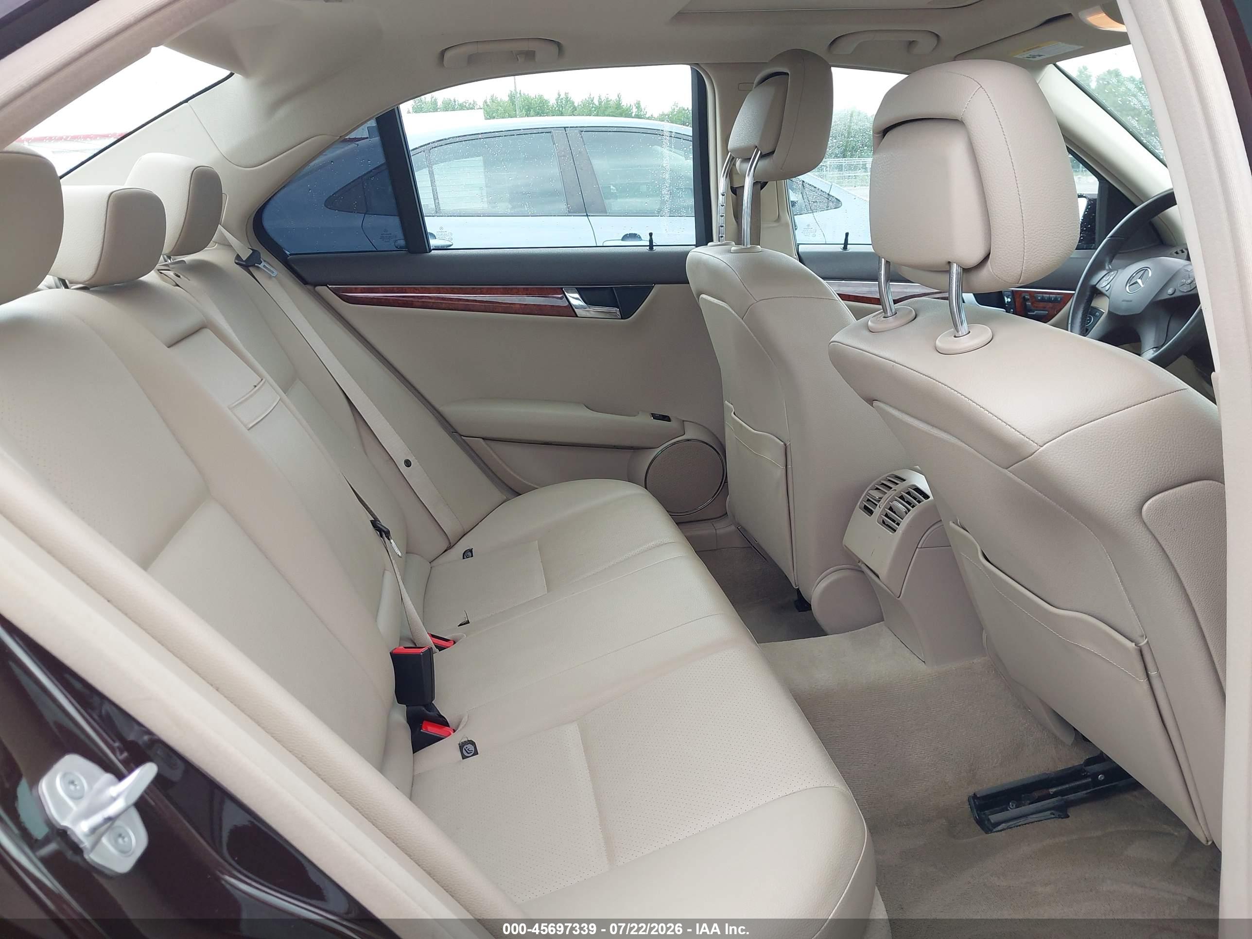 2011 MERCEDES-BENZ C 300 C300