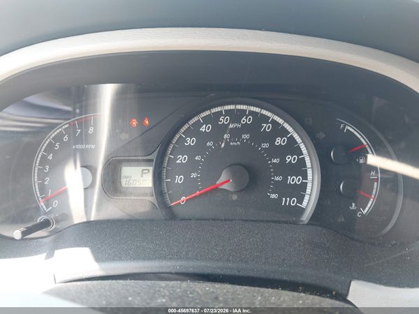 2013 TOYOTA SIENNA LE V6 8 PASSENGER