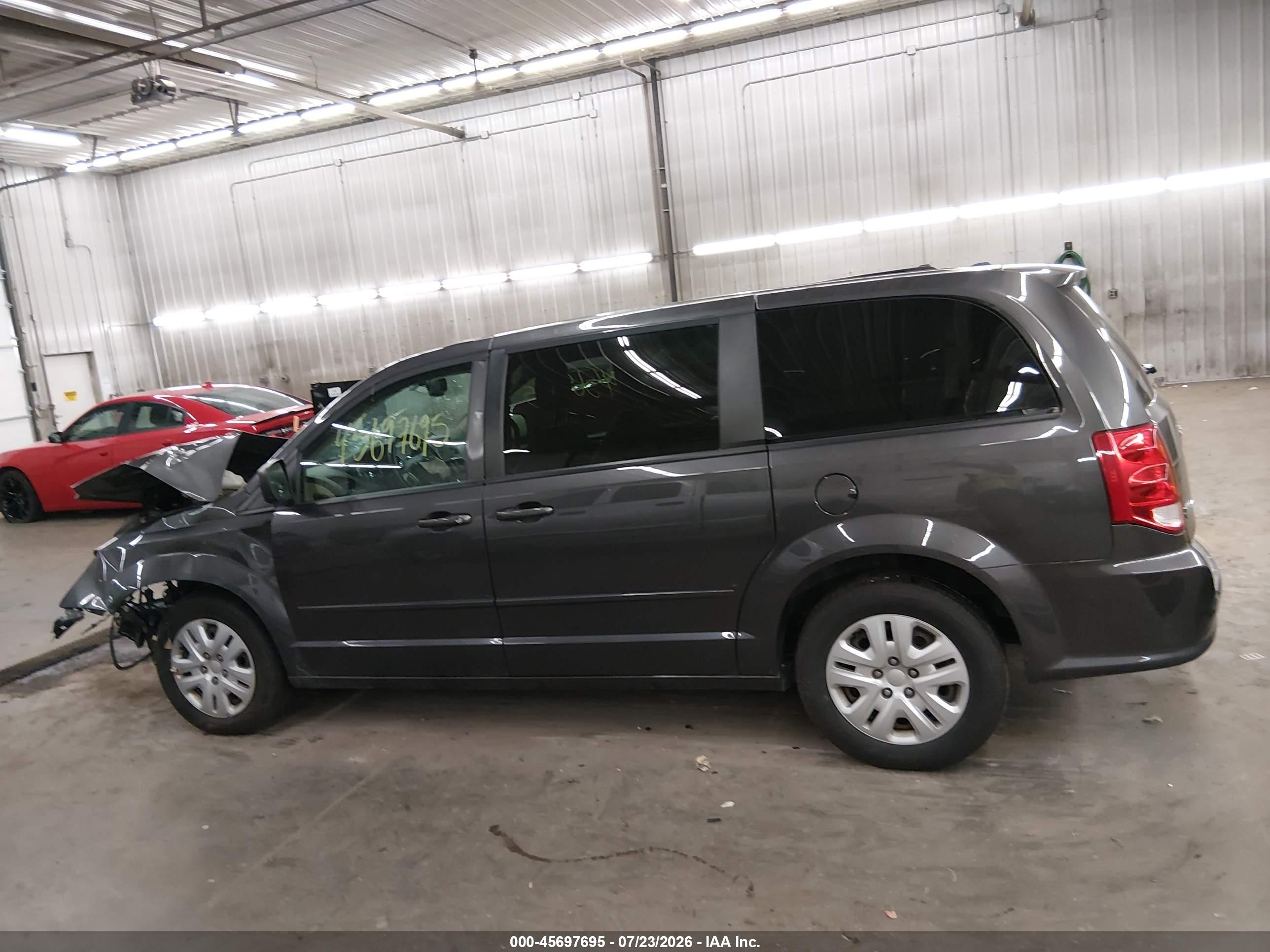 2016 DODGE GRAND CARAVAN SE
