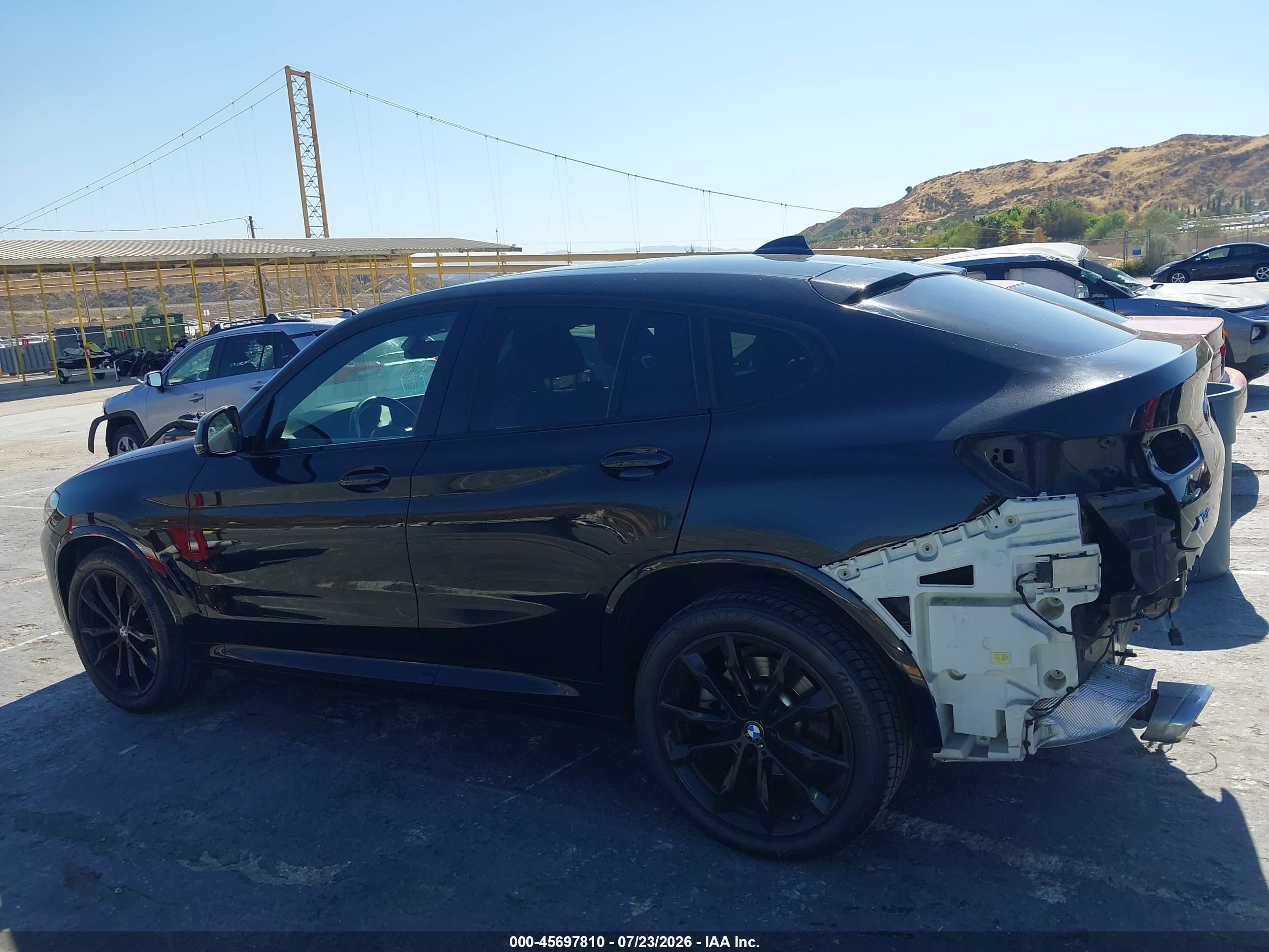 2023 BMW X4 XDRIVE30I