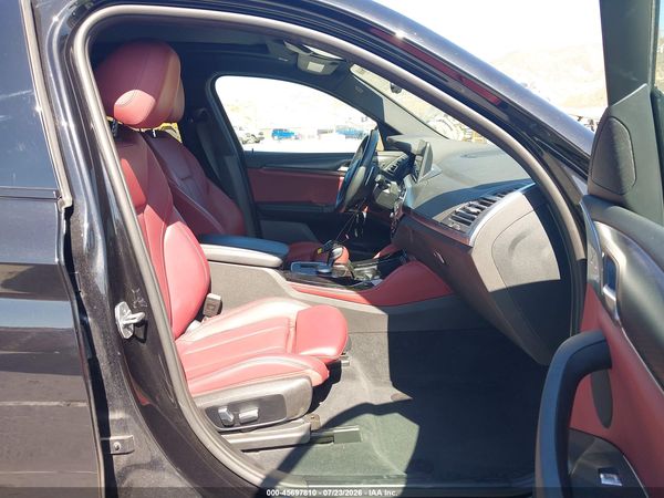 2023 BMW X4 XDRIVE30I