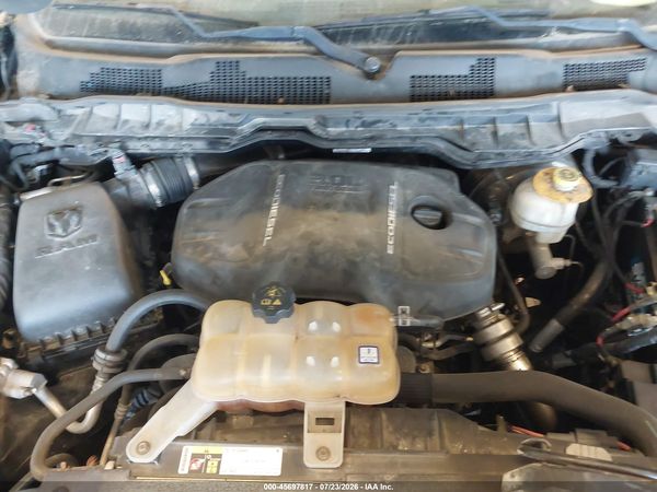 2016 RAM 1500 SLT