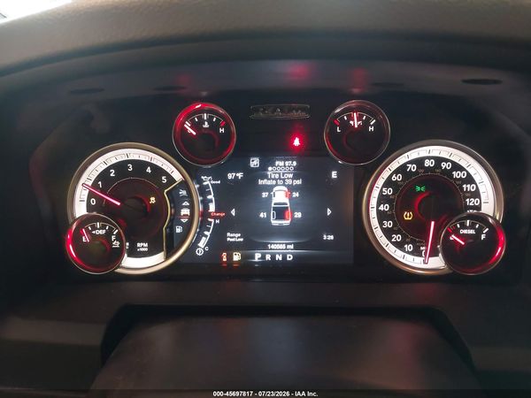 2016 RAM 1500 SLT