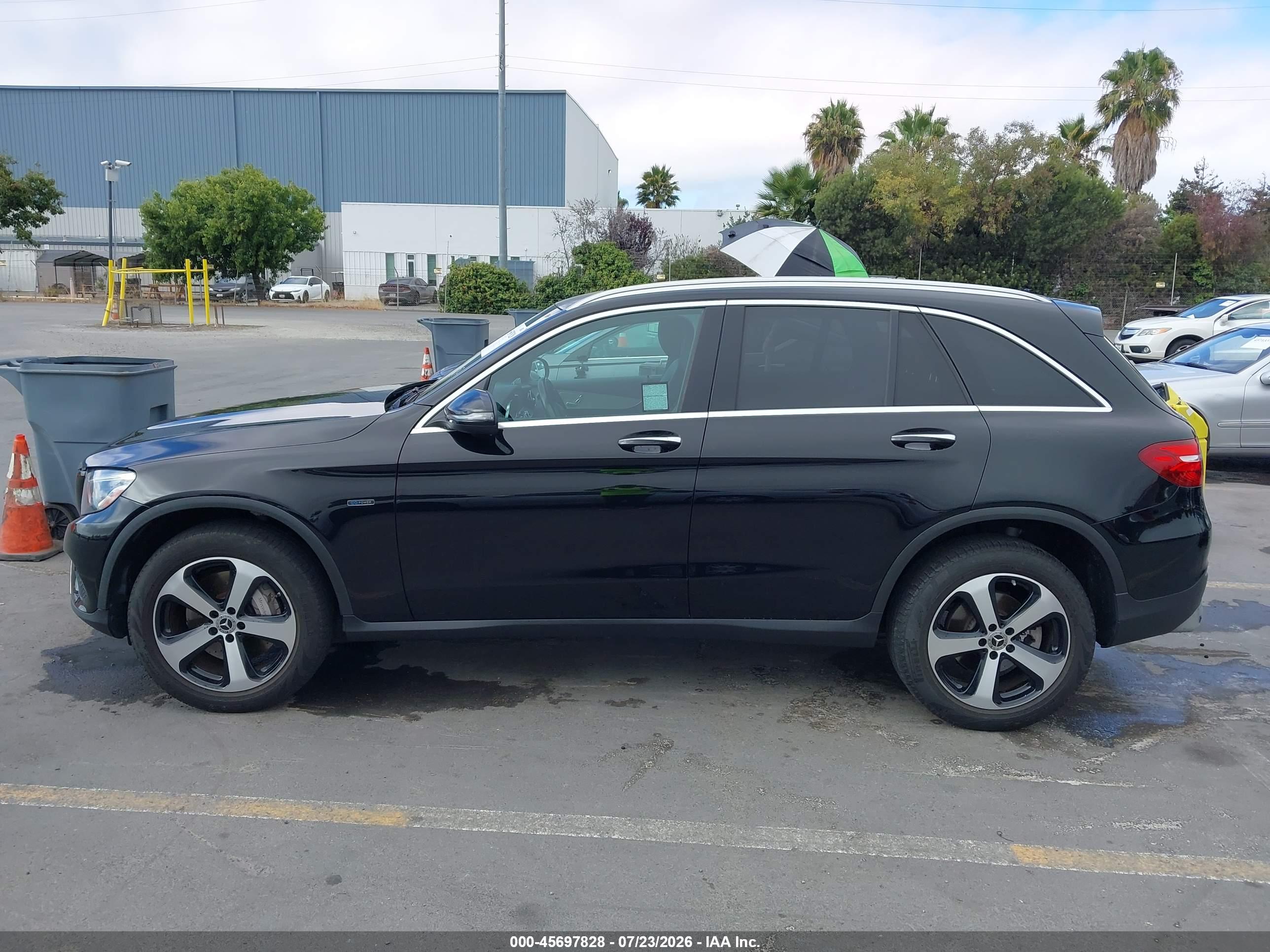 2019 MERCEDES-BENZ GLC 350E 4MATIC