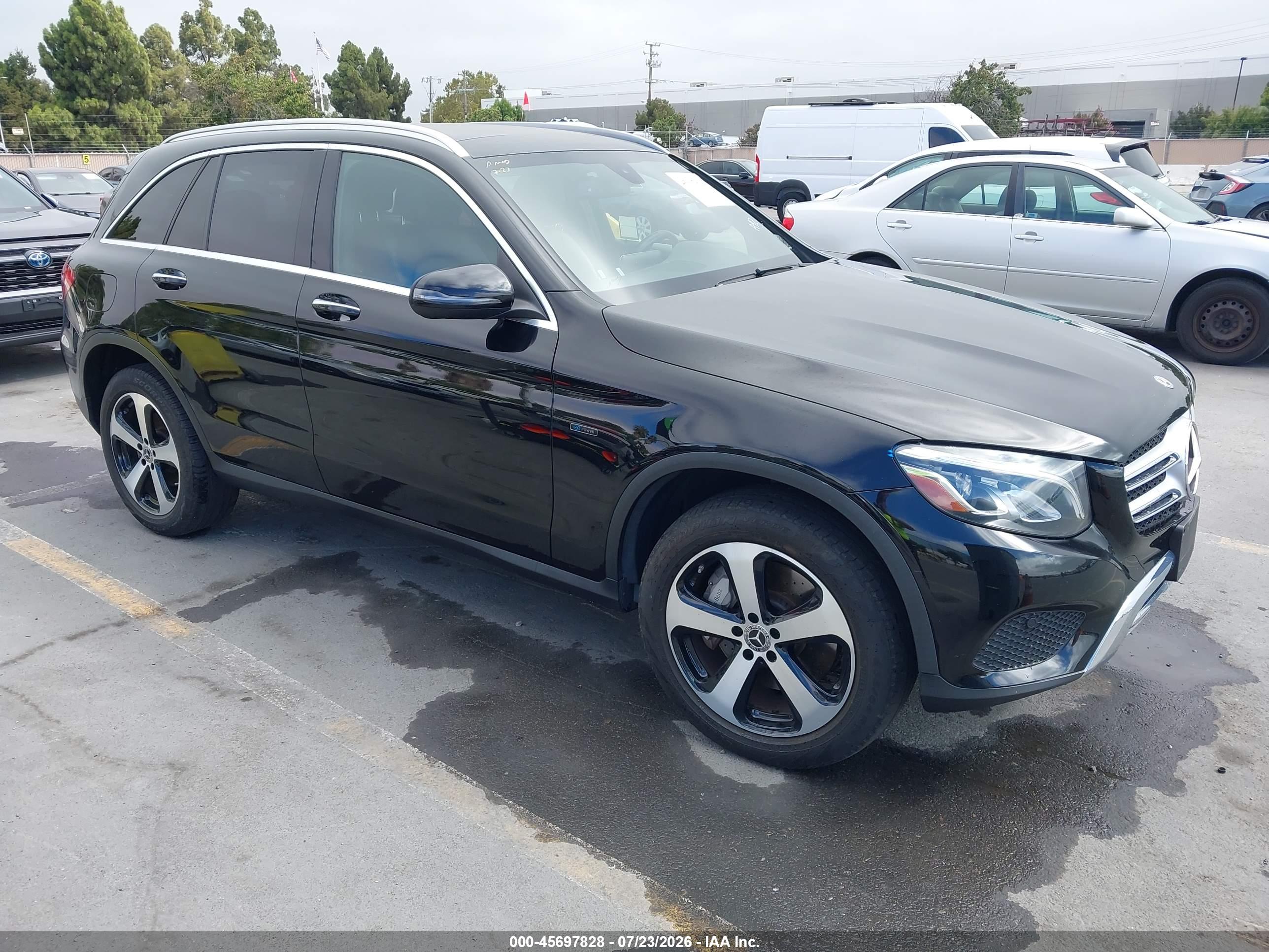 2019 MERCEDES-BENZ GLC 350E 4MATIC