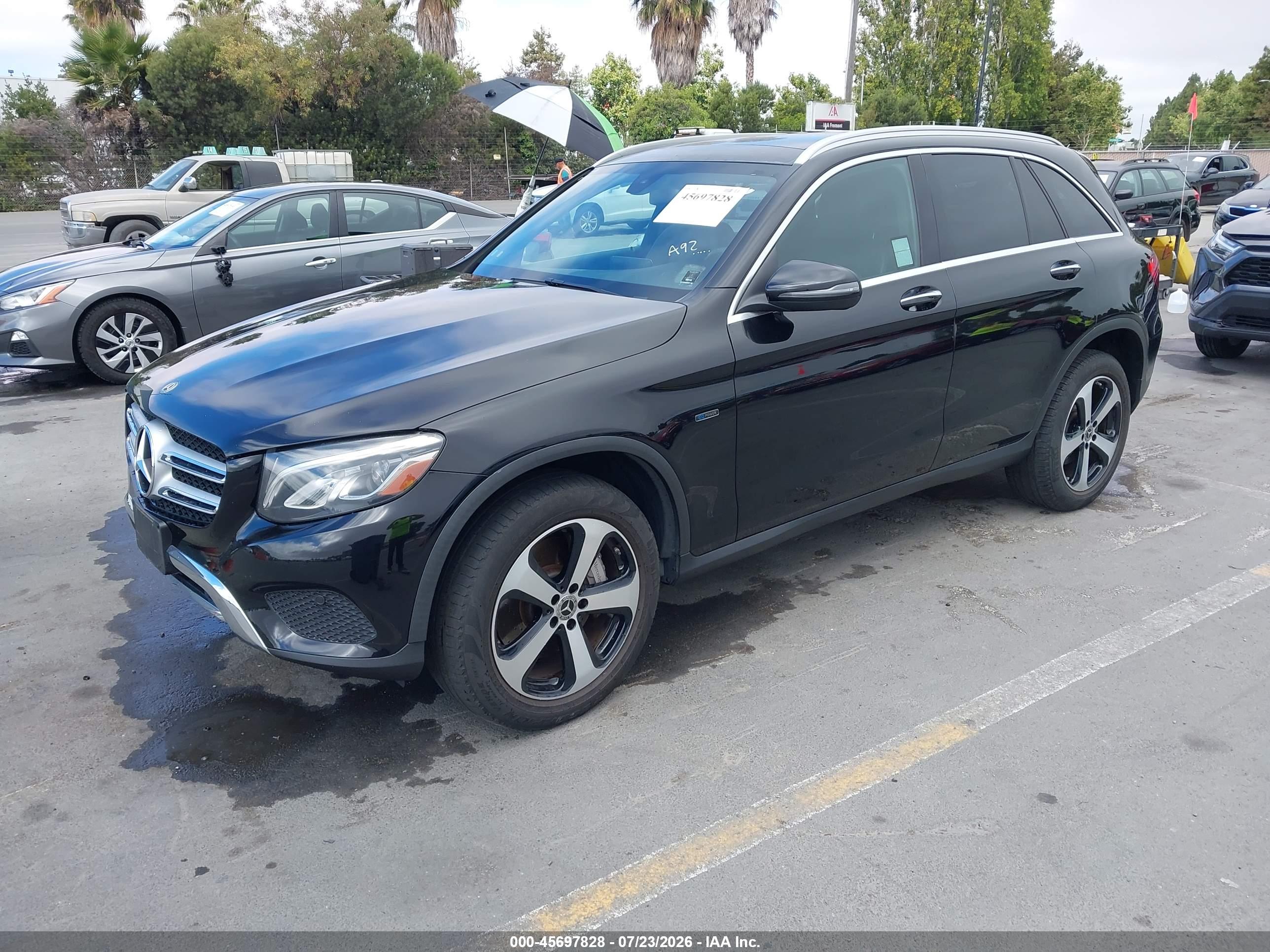 2019 MERCEDES-BENZ GLC 350E 4MATIC
