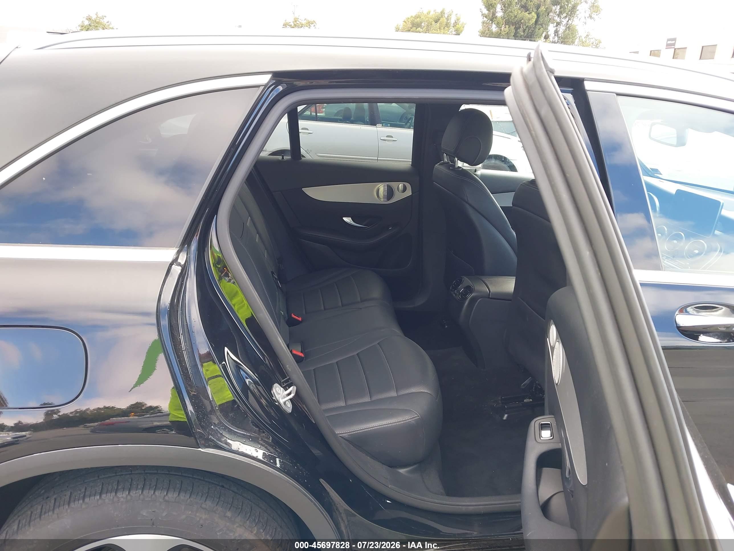 2019 MERCEDES-BENZ GLC 350E 4MATIC