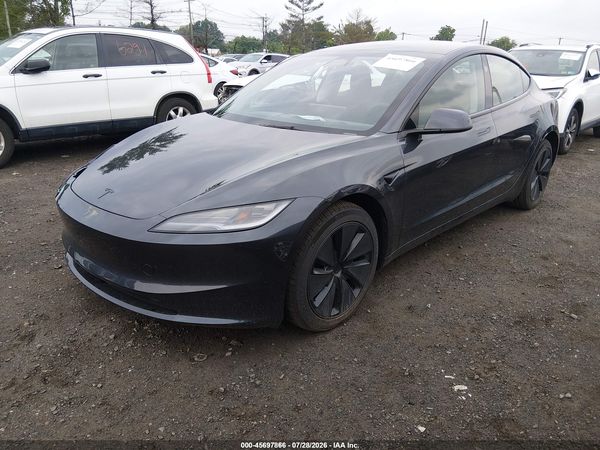 2026 TESLA MODEL 3