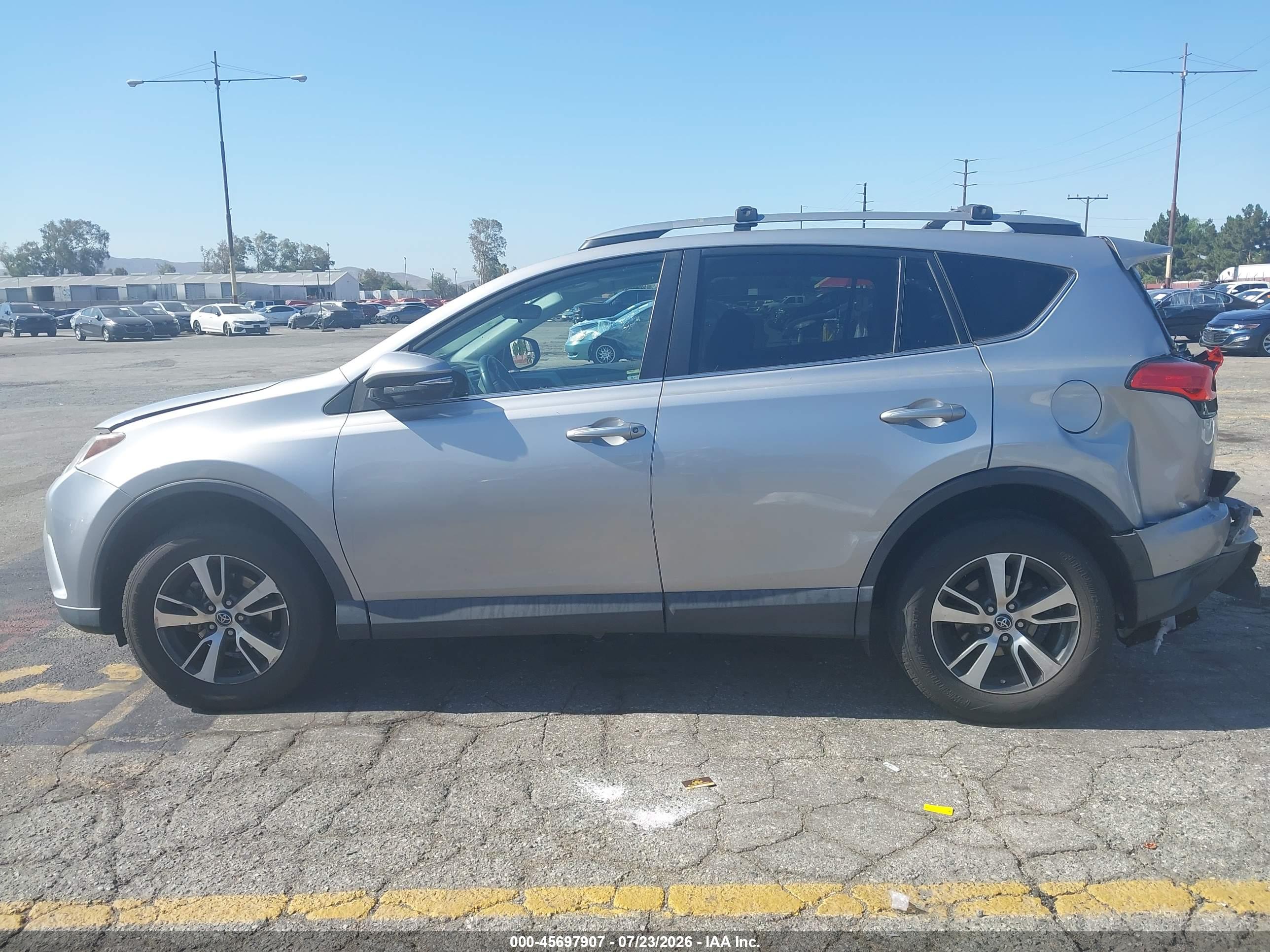 2017 TOYOTA RAV4 XLE