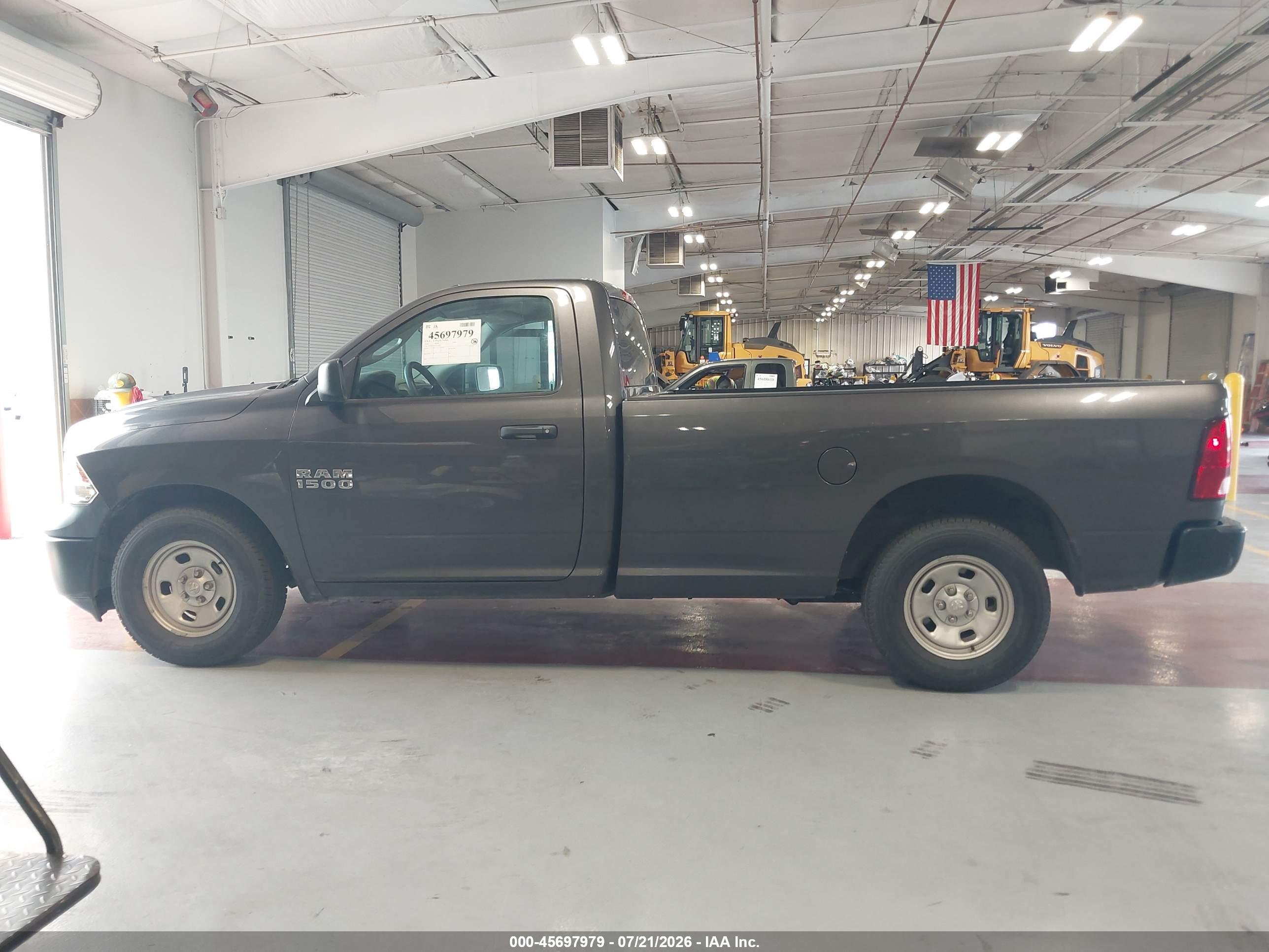 2018 RAM 1500 TRADESMAN  4X2 8' BOX