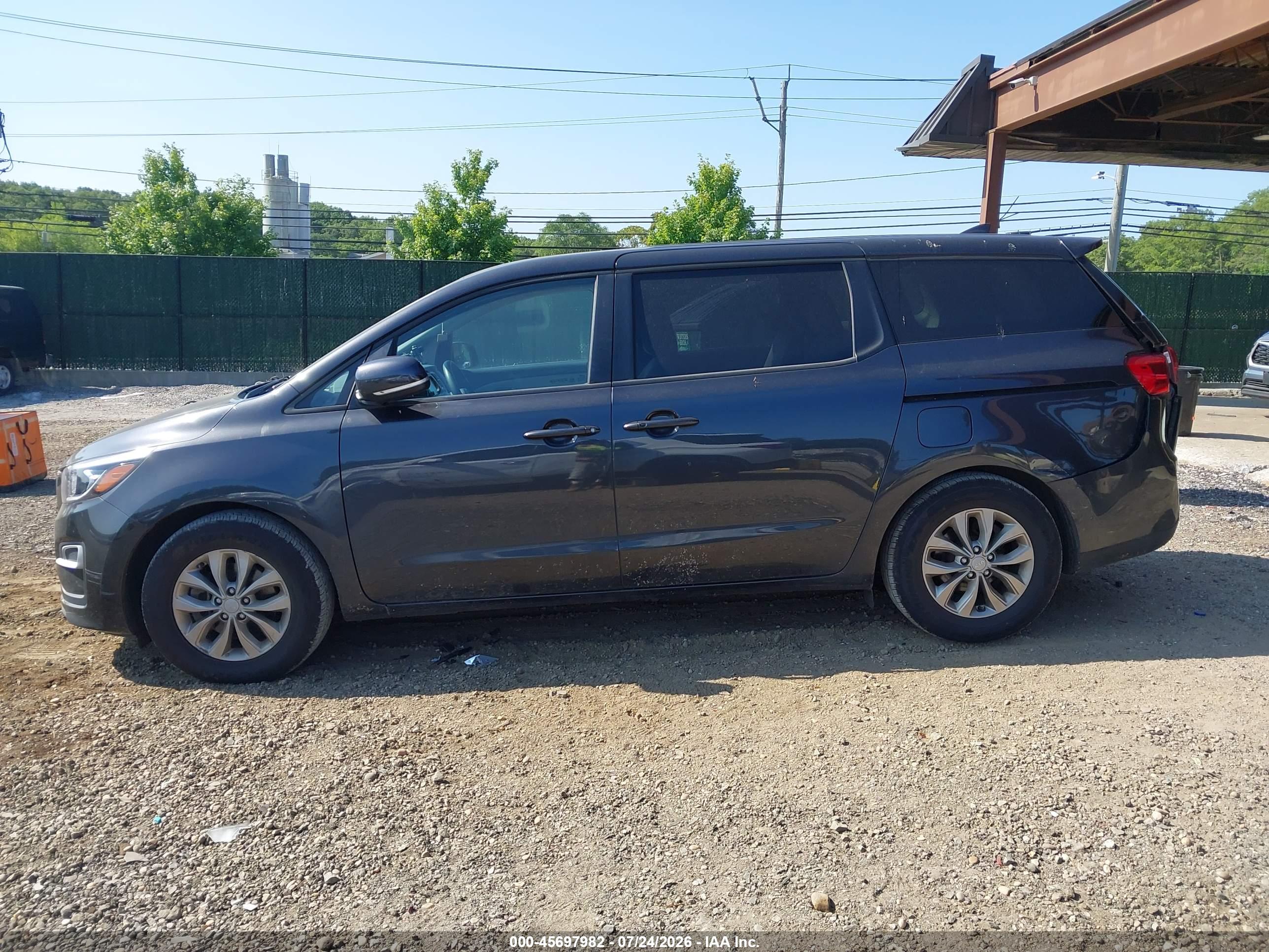 2020 KIA SEDONA LX