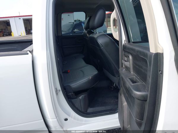 2022 RAM 1500 CLASSIC TRADESMAN  4X4 6'4 BOX
