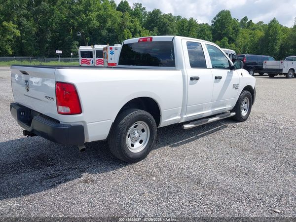 2022 RAM 1500 CLASSIC TRADESMAN  4X4 6'4 BOX