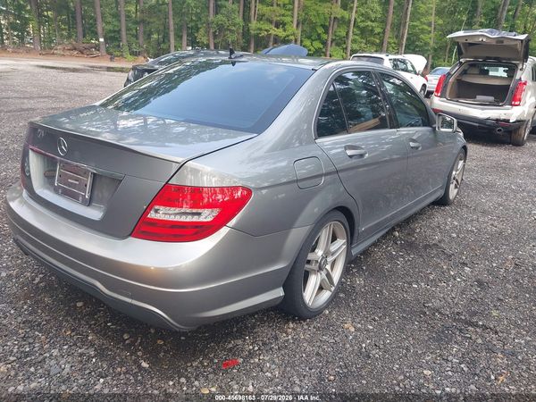2013 MERCEDES-BENZ C 250 SPORT