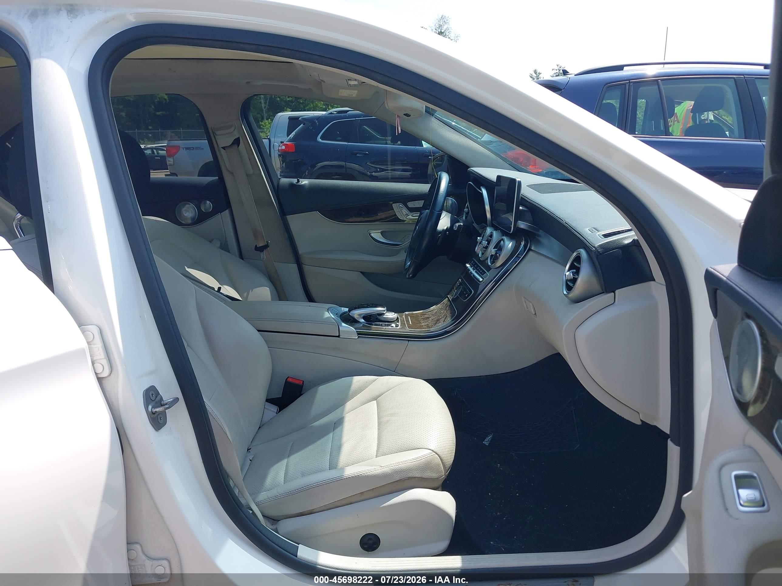 2016 MERCEDES-BENZ C 300 LUXURY 4MATIC