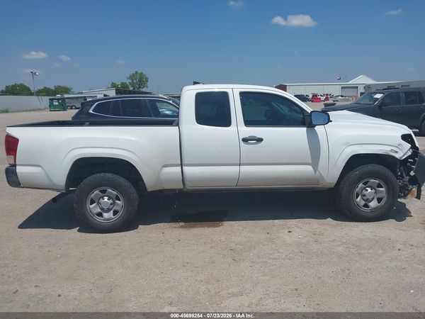 2017 TOYOTA TACOMA SR