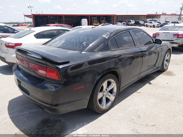2013 DODGE CHARGER SXT